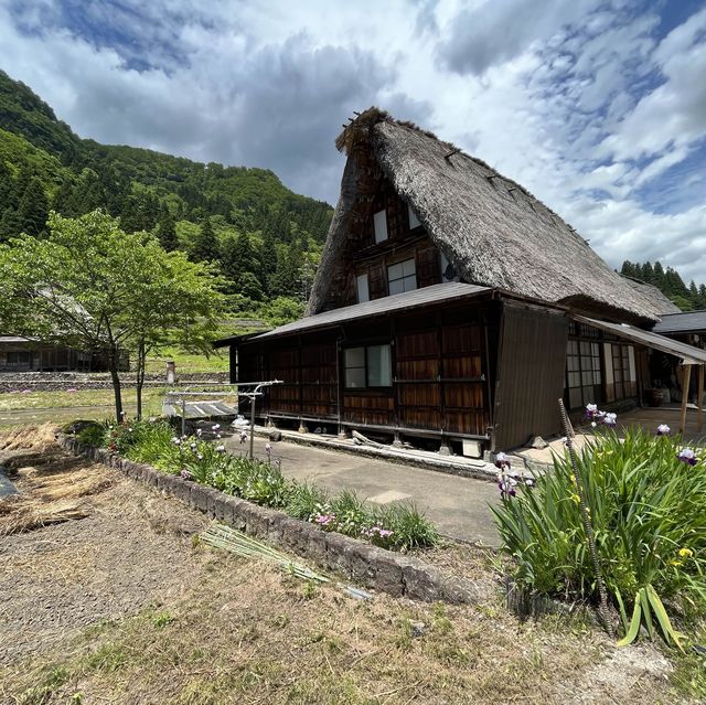 現時生活中嘅茅屋部落-日本相倉合掌村
