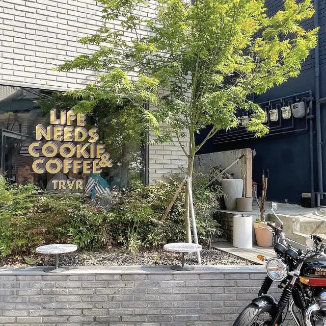 アパレルショップが手懸ける梨泰院カフェ☕