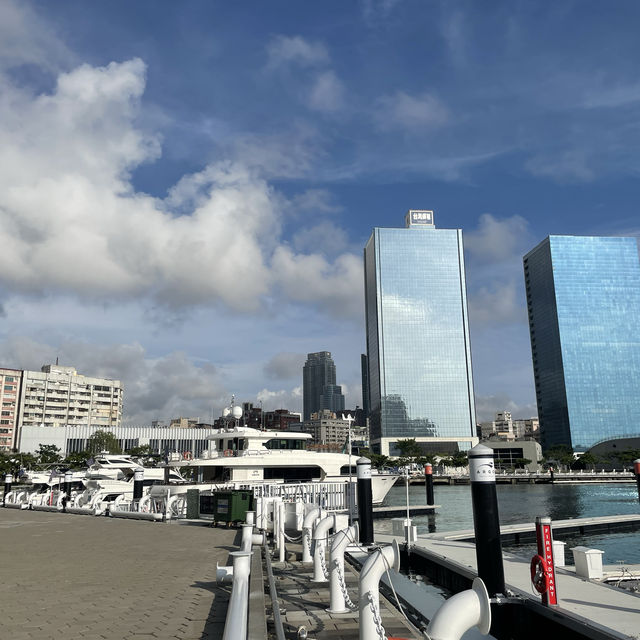 高雄市光榮碼頭