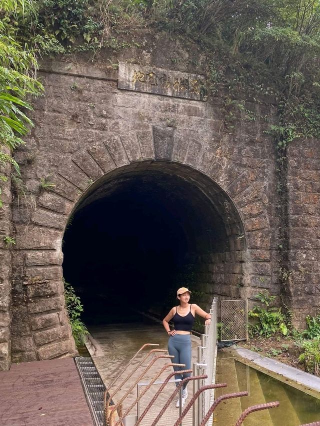 全台最美隧道-舊三貂嶺隧道