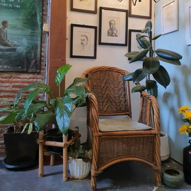 🎨✨️ เชิญ✨️✏️ คาเฟ่สุดอาร์ตบรรยากาศเมืองเก่า