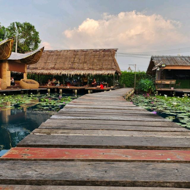 แซ่บนัวศาลายา อีสานสุดคลาสสิค