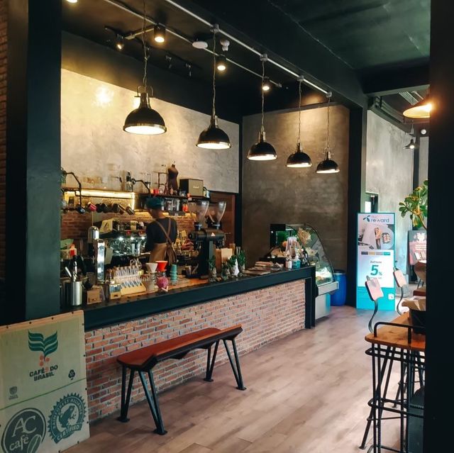 📍 Sipster Roaster