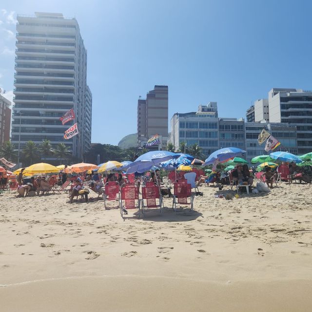 巴西旅行必去的絕美白色沙灘｜Ipanema Beach