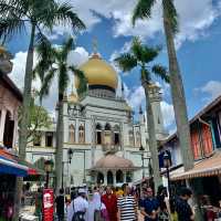 😍 Masjid Sultan 🕌 | The BEAUTIFUL GOLDEN dome!