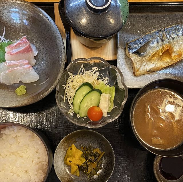 【愛知県蒲郡市】港町で食べる新鮮な魚料理と観光スポット