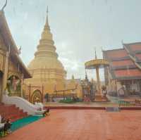 ทริปบุญหน้าฝนสักการะขอพร วัดพระธาตุหริภุญชัย ลำพูน