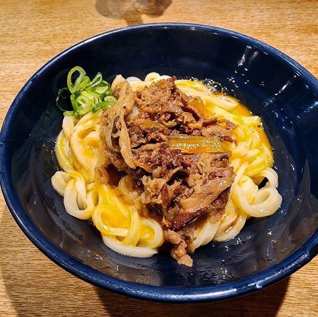 อุด้งเส้นสดคิวยาว ร้านเด็ดย่านชินจูกุ ห้ามพลาด!