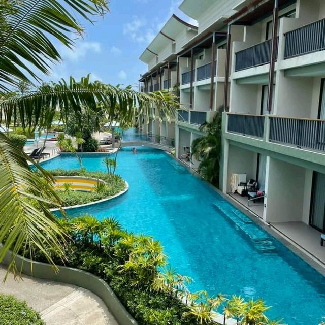 Le Meridien Khao Lak Resort & Spa
