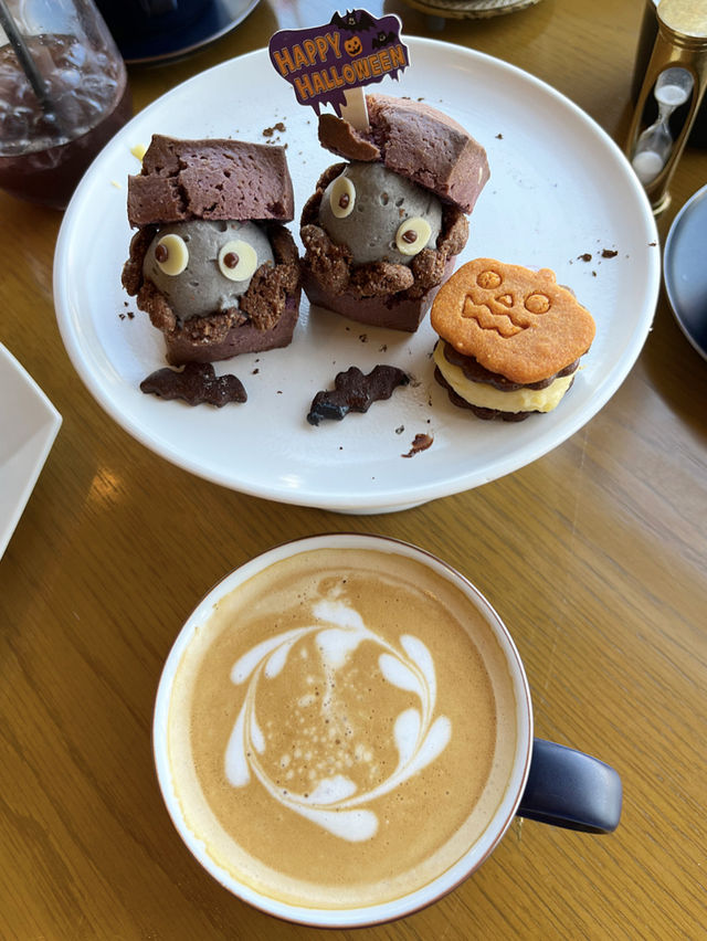【福岡カフェ】ハロウィン限定アフタヌーンティー👻