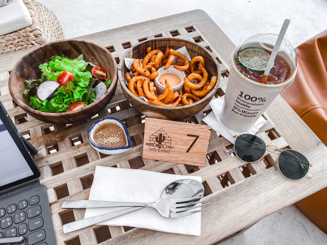 White Brick Yard คาเฟ่สไตล์มินิมอล ย่านศาลายา🏡