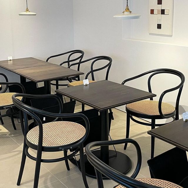 「MOTO COFFEE」：舒適美味，讓人沉浸在幸福的氛圍中
