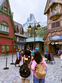 World of FROZEN Hong Kong Disneyland