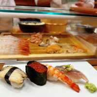 「頂級料理餐廳，美味佳餚令人回味再三」