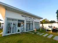 เที่ยวราชบุรี แวะพัก Wicket white villa 