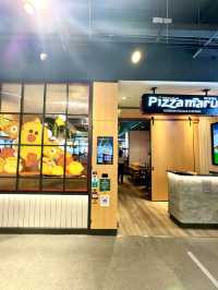 「黃色LINE FRIENDS meets Pizza Maru」特別餐牌，千其唔好錯過啦😍