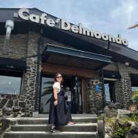 Coastal Bliss: Cafe Delmoondo, Hamdock Beach