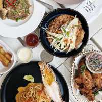 THE SUMMER HOUSE | คาเฟ่ริมน้ำ สไตล์ฟิวชั่น