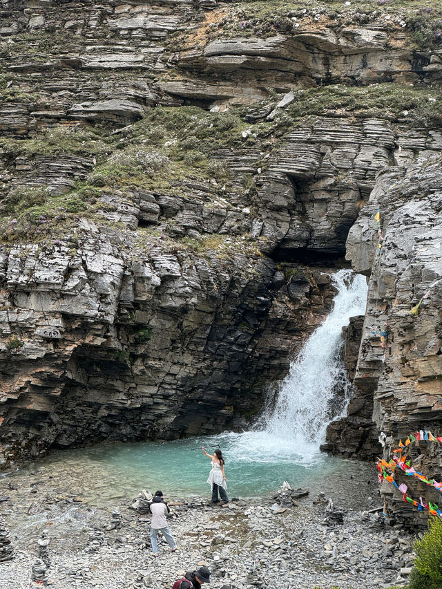 🇨🇳A hike to the Serene Milk Sea in Yading