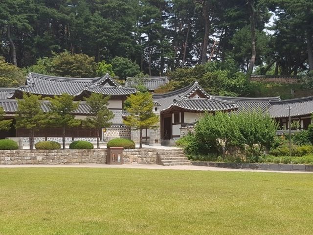 The Yangban house in Gangneung, Seongyojang House