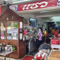 泰國曼谷 不經意的美味船麵 Zaew Noodle แซว ก๋วยเตี๋ยวลูกชิ้นปลา