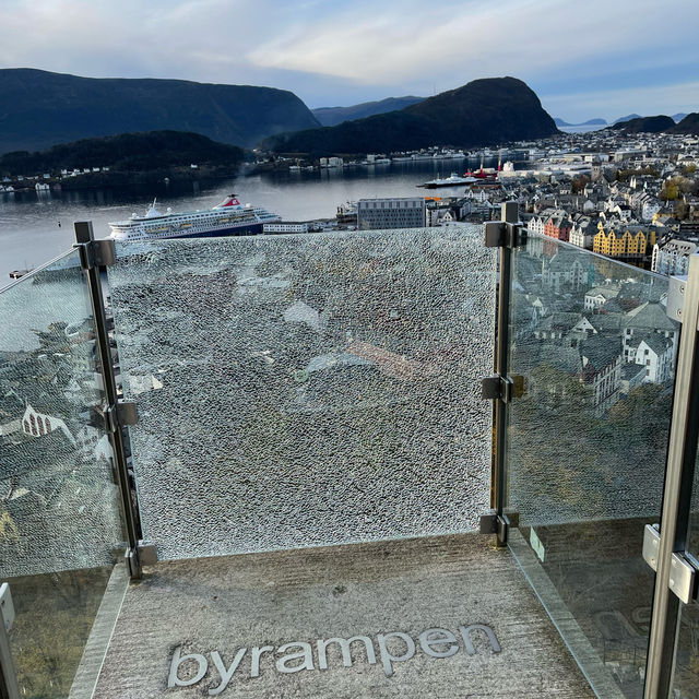 ノルウェー🇳🇴オーレスン