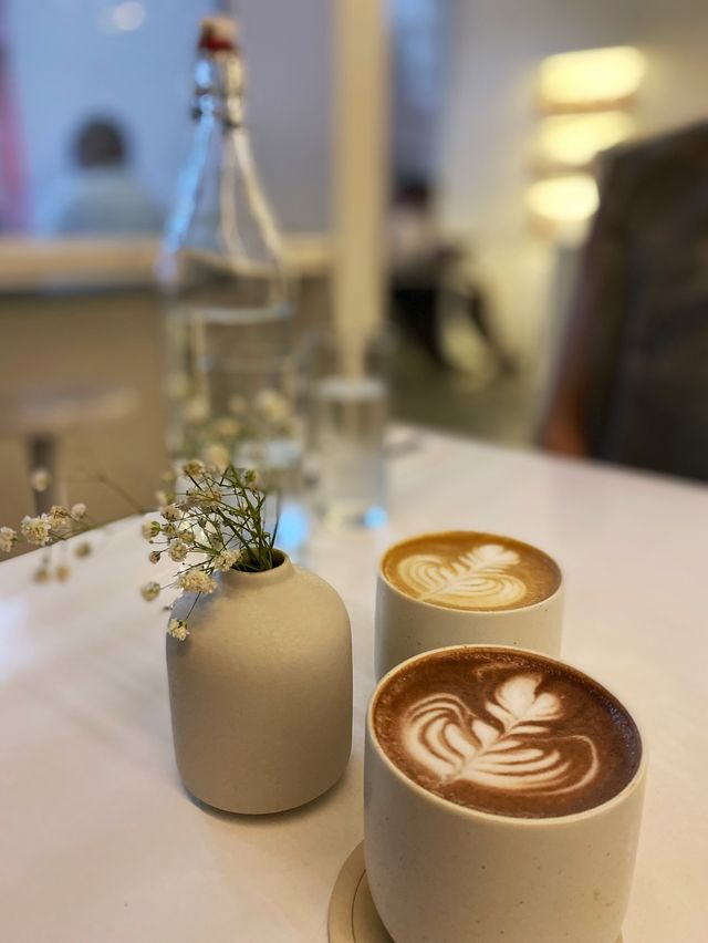 Minimalist cafe spotted in Malé downtown 😎