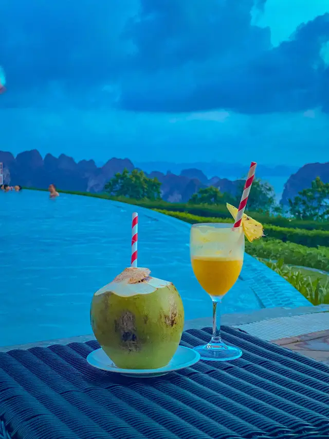 I recommend a hotel in Halong Bay, Vietnam!