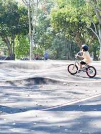 ปั่นจักรยานที่ Grandee Cafe’ & Skate Park 🚴🏻‍♂️