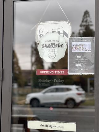 紐西蘭南島 73公路經過必吃！World Famous Sheffield Pies - Sheffield store