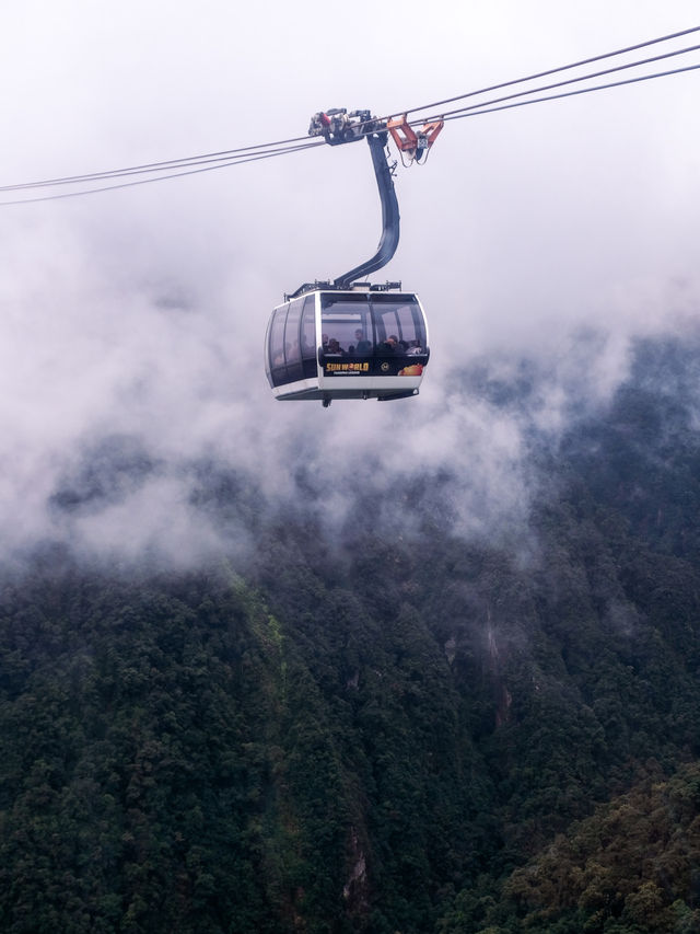 นั่งกระเช้าพิชิตยอดเขาสูงสุดอินโดจีน fansipan🚠⛰️