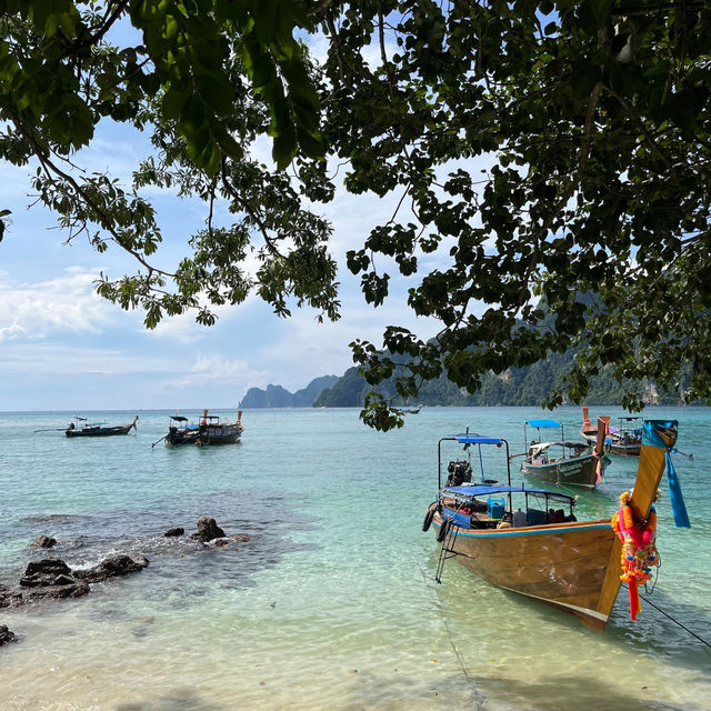 Turquoise Temptation: Unveiling Phi Phi Island and Krabi's Hidden Paradise