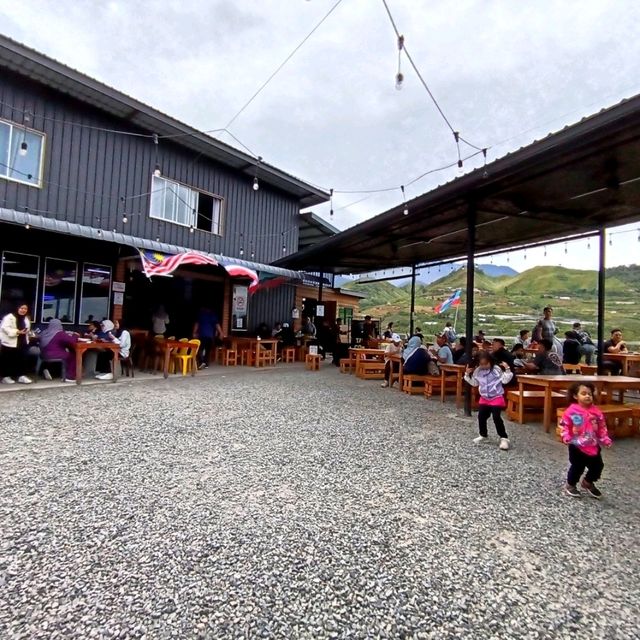 Mountains, Hills and Coffee Thrills at Anooh Cafe Kundasang