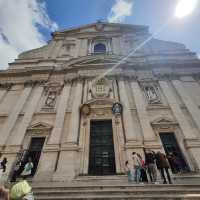 A Baroque Wonder: The Lavish Splendor of the Church of the Gesù