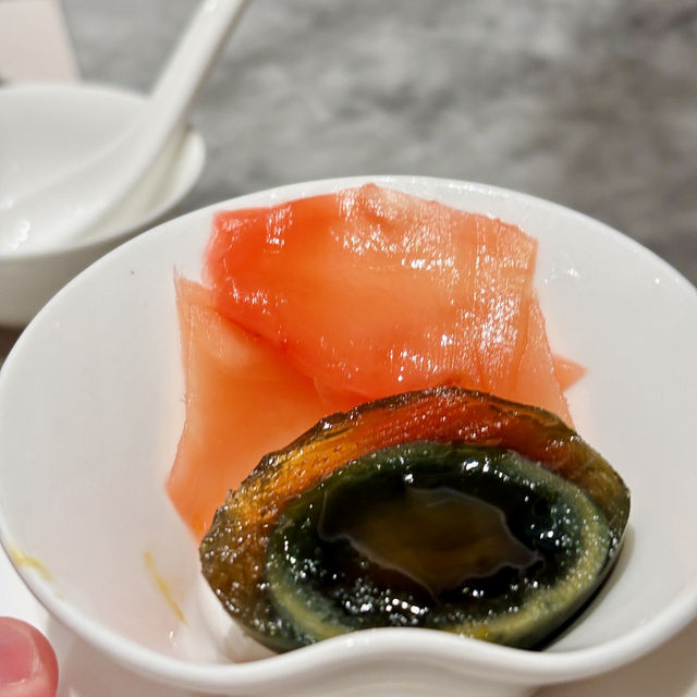 Savoring Yung Kee's Roasted Goose: A Hong Kong Favorite"