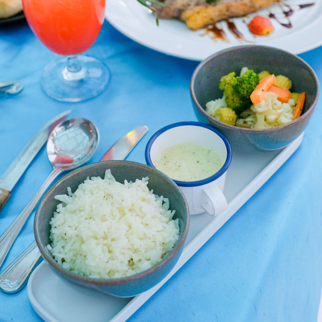 Romantic dinner ที่ห้องอาหาร blue horizon วิวทะเล