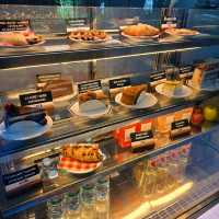 คาเฟ่ร่มรื่น กลางทุ่งนา ราชบุรี Pet Friendly 