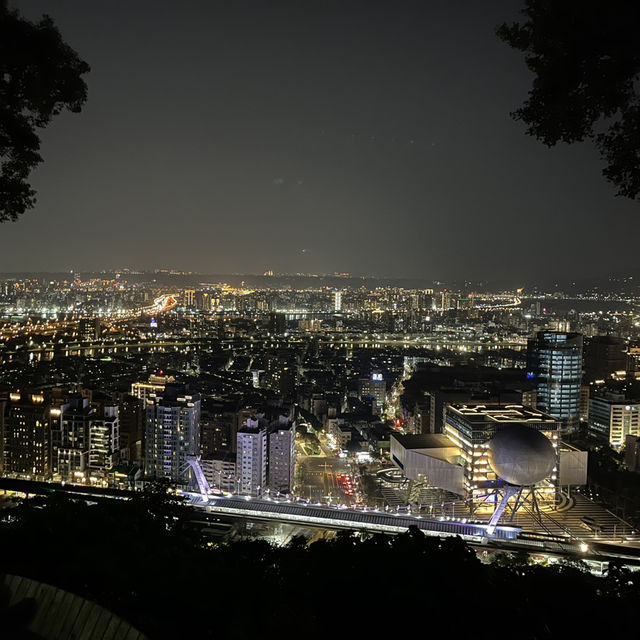 【台湾】圓山ホテルのすぐ裏側🌃 剣潭山をハイキング