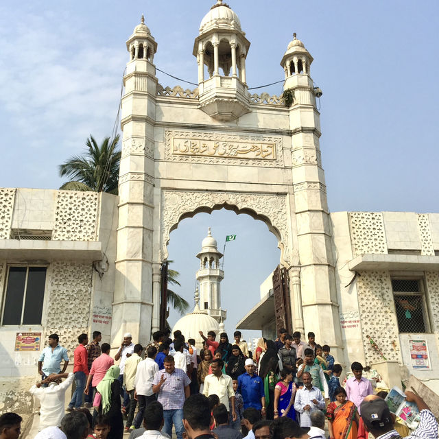🇮🇳孟買海中心的清真寺「Haji All Dargah」