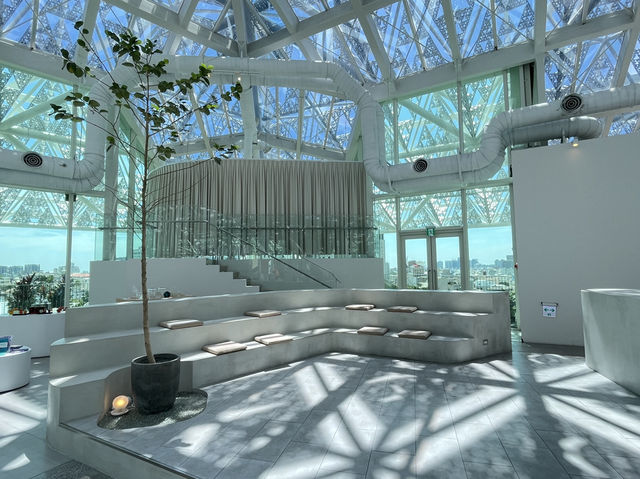 臺南中西區 純白色設計建築就是吸引眼球 臺南市美術館二館