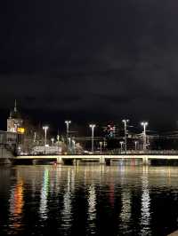 🇮🇹 Zurich at Night: A Glimpse into the Illuminated Cityscape