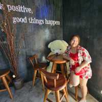 ร้าน แลนด์ดิ้ง เดอ คาเฟ่