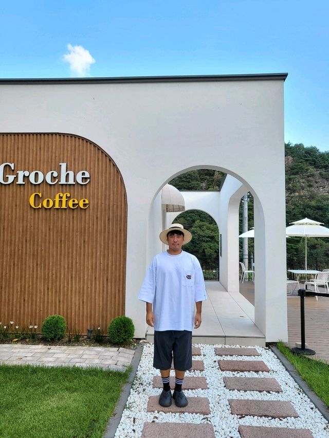 절벽뷰가 멋진 유럽풍 문경 감성카페