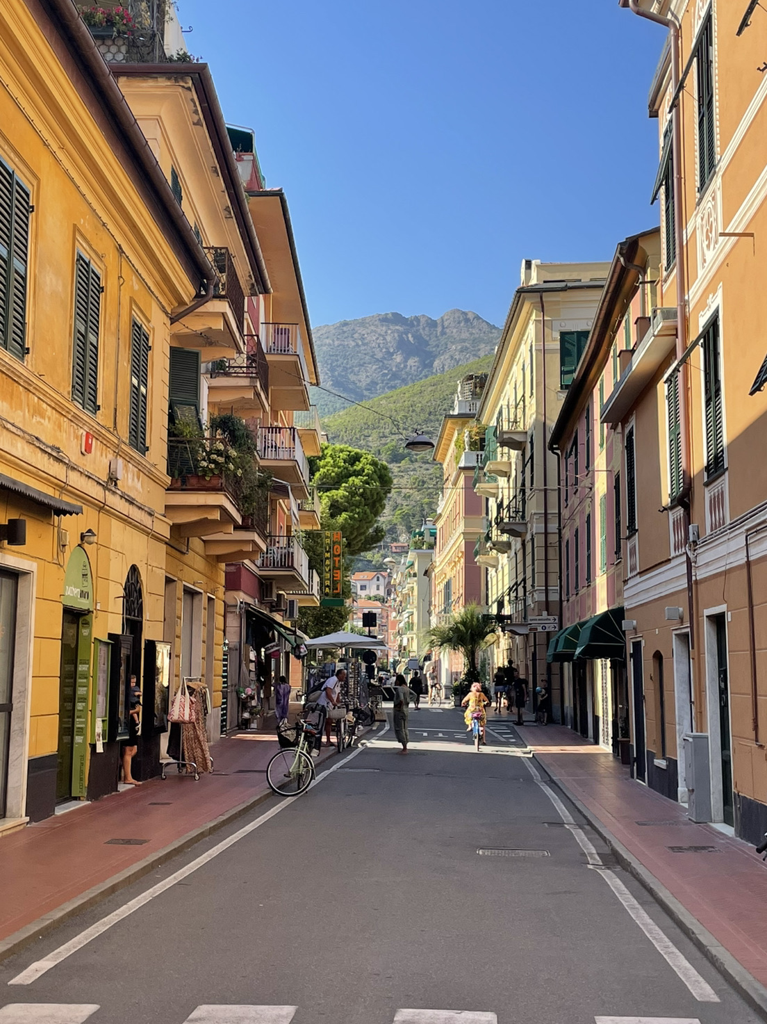 Italy/La Spezia🇮🇹 Small but full of Levanto✨