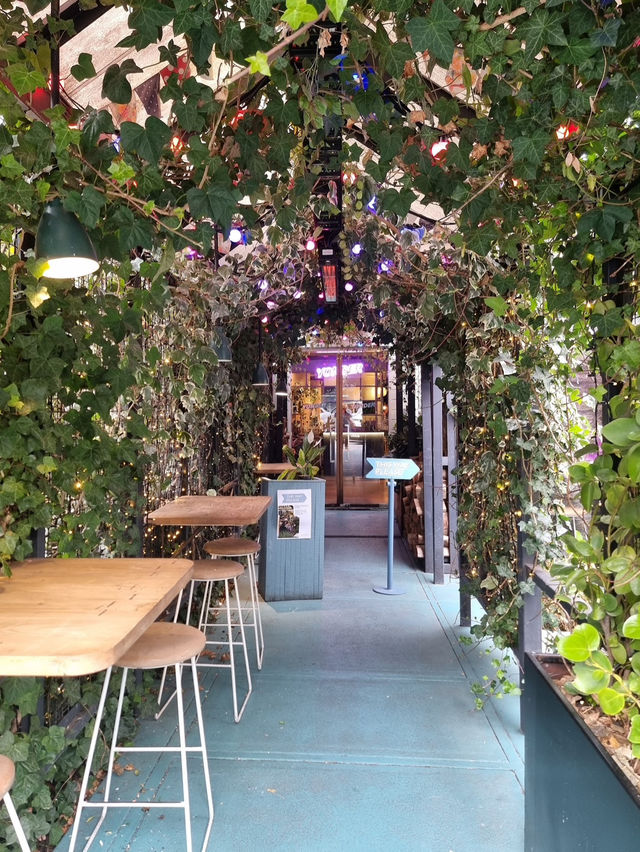 Brunch in Queenstown is calling you ☕️