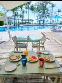熱鬧的查汶海灘之上OZO HOTEL