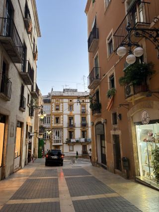 🎭🏛️ Top 5 Things to See and Do in Tarragona 🏛️🎭