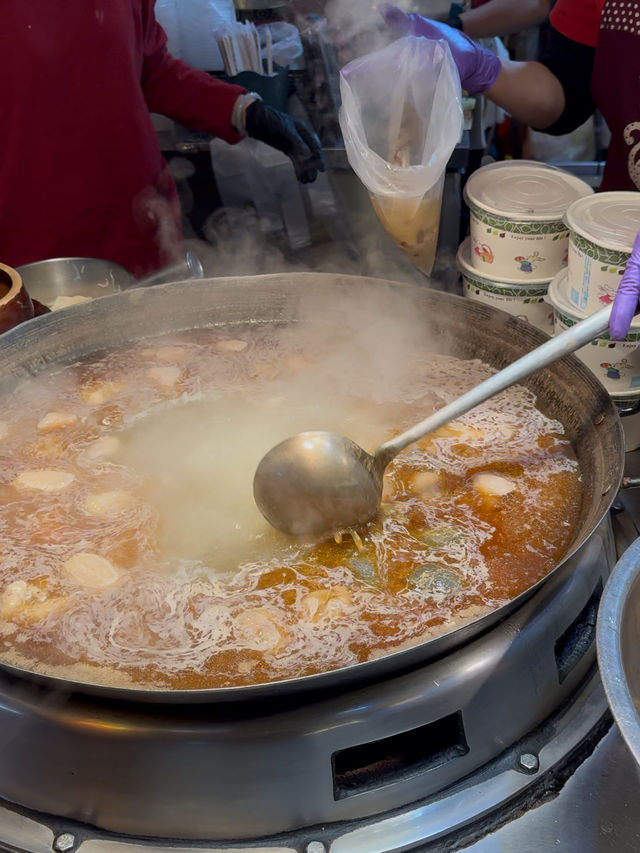 Feng Chia Night Market: A Vibrant Food Haven for Locals and Visitors