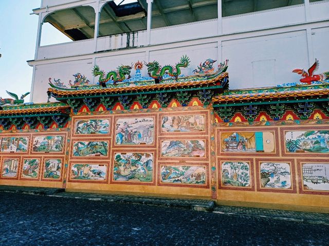 泰国董里华人文化古迹寺庙景点:董里萬德善堂，适合祈福打卡拍照📸