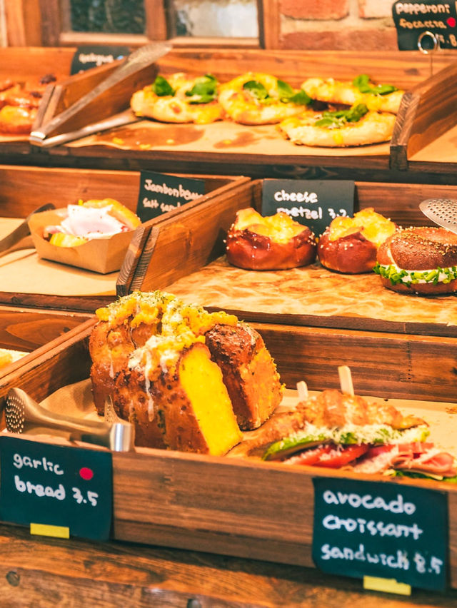 푸릇푸릇한 삼청동의 한옥뷰 “삼청 베이커리“ 🥐🌿